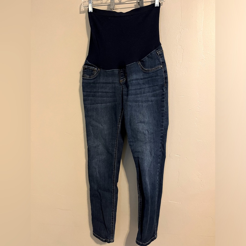 Indigo blue, maternity jeans, size large!